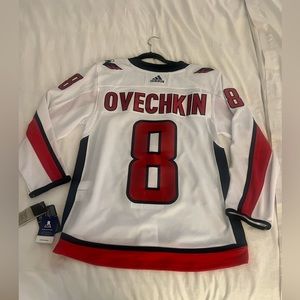 NWT authentic Washington Capitals Ovechkin Jersey #8. Size 46. New.